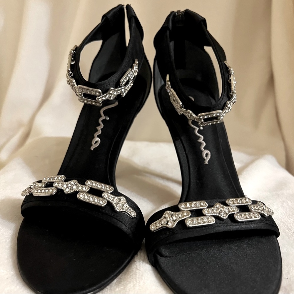 Nina Glam Formal Party Event Garcia Black Luster Satin Embellished Heels Sz 7.5